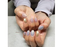 シルニー リム(Silny rim)/アシンメトリーニュアンスネイル