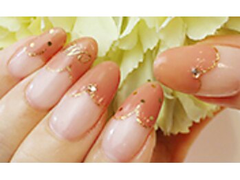 YUZU 柚 NAILSALONの写真/【深爪・チビ爪のお悩み解決】美しいフォルムと高技術で憧れのロングネイルへ！爪補強もおまかせ☆