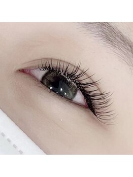 アール(R')/ボリュームラッシュ