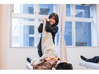 新横浜駅前鍼灸接骨院/筋膜リリース　新横浜