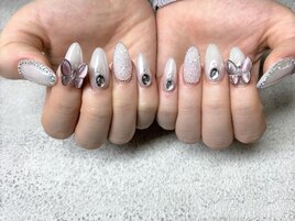 流行りのバタフライネイル★