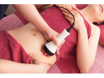 癒し空間健康堂 赤羽店/ハイパーナイフお腹.太ももケア