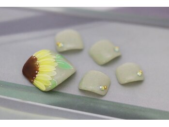 ネイルルージュ(Nail Rouge)の写真/繊細な手描きアートは誰かに自慢したくなるデザイン♪流行を取り入れた定額サンプルは毎月新作が20種類以上