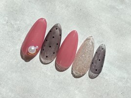 シースルードット柄ネイル