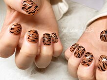 アネラ(ANELA)/虎ネイル