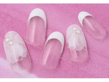 ルクール(Le Coeur)/透け感フラワーネイル