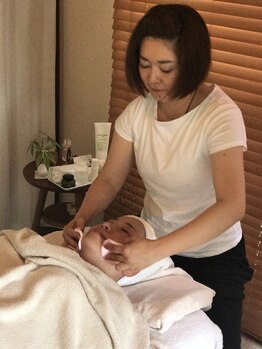 ネフェルティティ 緑地公園店(Nefertity)/◆フェイシャル