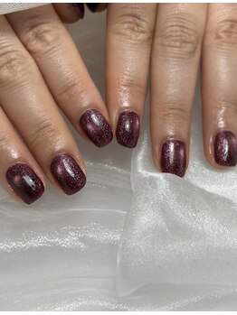 アリュメ 三重鈴鹿店(allum)/ボルドーマグネットネイル
