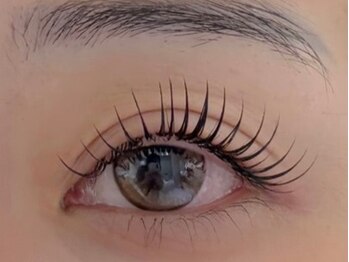 アペックスビューティーサロン(APEX BEAUTY SALON)の写真/《マツエク×まつパのいいとこ取り》&Healthyで叶えるやりすぎない、けど際立つ理想の美まつ毛◎