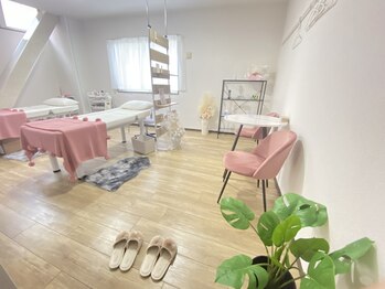 エミニー(EMINY)/サロン内