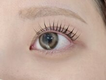 アドラブル バイ ラッシュアンドブロウ(Adolovele by lash&blow)の雰囲気（お客様の目元に合わせてデザインをご提案！ロッドも複数ご用意☆）