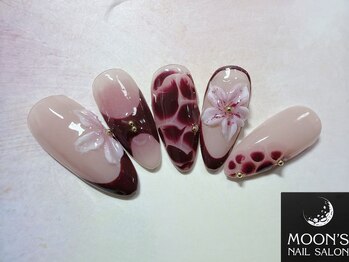 ムーンズ(Moon's)/