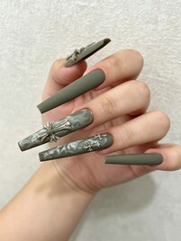 くすみグリーン×クロス