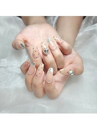 ベージュドットネイル