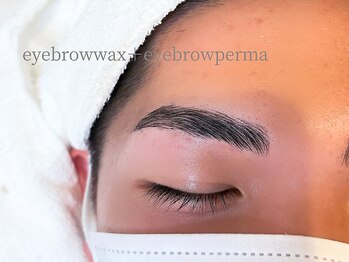 メゾンドシャルム(maison de charme)/アイブロウワックス＋パーマ