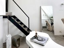 ボンボンビューティースタジオ 麻布十番店(BONBON BEAUTY STUDIO)の雰囲気（リラックス出来る店内でごゆっくりお過ごし下さい♪）