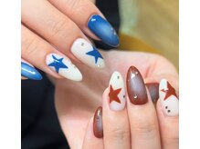 ネイルアンドアイラッシュスタジオ シュシュ(chouchou)/白チーク×手書き