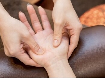 アーティ(aaty)/ハンドマッサージ/ヘッドスパ