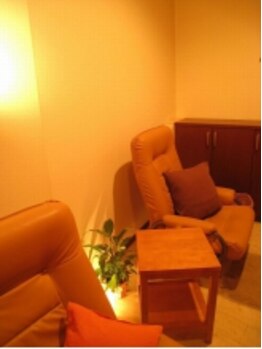 アロアロネイル(aloalo nail)/ゆったり癒しのフットルーム