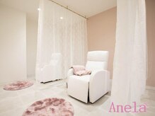 落ちついた店内です。個室あり。男性もご来店いただけます