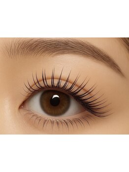 ナチュラル上品な目元にしたい