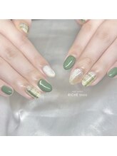 リッシュ トロワ(RICHE trois)/グリーンチェックネイル