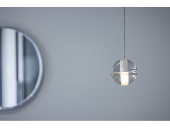 クレエ(CUREE)/- reception light -