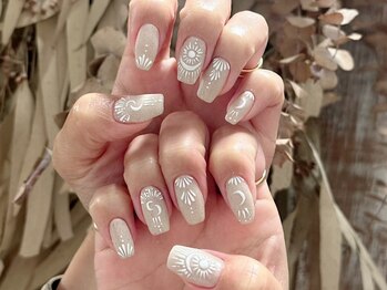 ソアラスネイル(Soaras Nail)の写真/フォルムに拘ったシンプルなデザインから流行の最先端デザインなど自由自在！幅広くお楽しみください♪