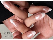 ロッタ(Lotta)の雰囲気（シンプルで大人っぽく、どこから見ても綺麗でモチが良いネイルに）