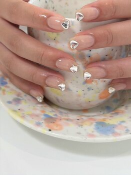 ムーイ 外苑前(mooi.)/nudy heart stone nails