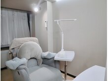 コスモ オーラ ネイル(Cosmo Aura Nail)の雰囲気（リクライニングソファでゆっくりおくつろぎください♪）