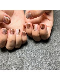 ブラウンニュアンスネイル