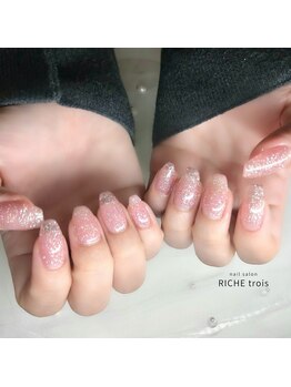 リッシュ トロワ(RICHE trois)/ピンクフラッシュネイル