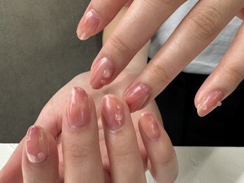 もやもやニュアンス桃ネイル