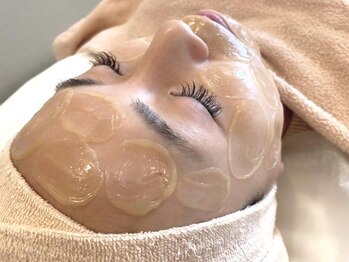 ダリア(Dahlia)の写真/【艶肌wax】肌本来の"生まれ変わる力"を引き出し、産毛・くすみ・毛穴汚れを徹底ケア。輝くハリツヤ肌へ。