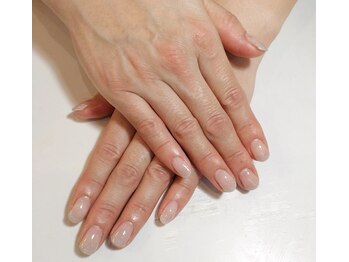 ベールス(Bellus)/上品シンプルネイル