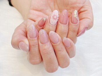 ぷっくらフラワーシンプルネイル