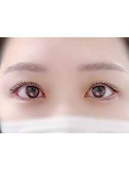 ナチュラル上品な目元にしたい