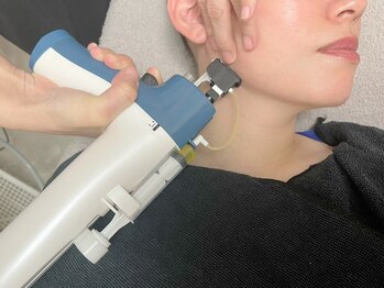 ヘアファッション ユミ(HAIR FASHION YUMI)の写真/【SNSで話題のレモンボトル導入】たるみや二重あごが気になる方必見☆ララピールとの併用で相乗効果◎