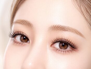 ルアナ(LUANA)の写真/【新規オフ無料￥5980】フラットラッシュで理想の濃密eye★驚きのキープ力×高密度でパッチリ瞳が続く♪