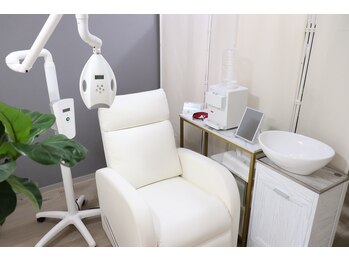 ホワイト 福岡天神店(WHITE)/半個室のプライベート空間