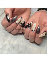 ネイルサロン R/スタイリングコース