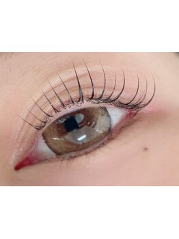 ナチュラル上品な目元にしたい