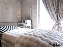 アングレイス(Anngrace)の雰囲気（【ケアルーム】寝心地にこだわったベッドでゆったりとリラックス）