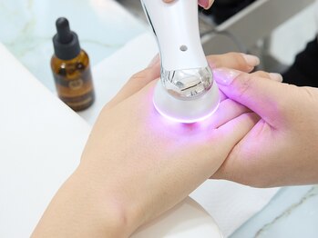 サロンドネイリーモ(Salon de Nailymore)の写真/ネイルだけでなく、手元の美しさにもこだわりたい大人女性へ★