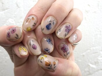 ミネルバネイル(MINERVA nail)/手描きフラワーネイル♪