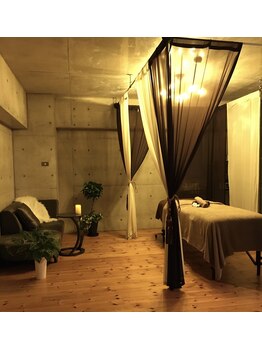 ユフラ/サロンの内観