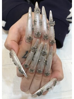 エスフィーネイルサロン ブリーユ(Esfy nailsalon Brille)/シルバー系キラキラネイル