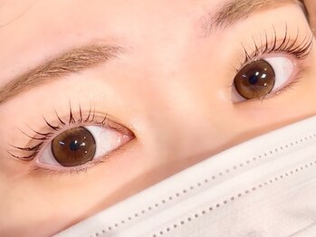 アトワ(A'tois)の写真/"完全予約制のプライベートサロン"落ち着いた個室空間で全メニューオーナーアイリストが担当