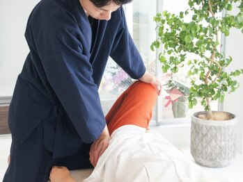 整体院ひなた 都城院の写真/人目を気にせず通える女性専用サロン!経験豊富なスタッフが女性のスタイルアップのお手伝いをいたします♪